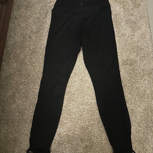 Nike Dri Fit Tulip Hem Leggings - Picture 1 of 3